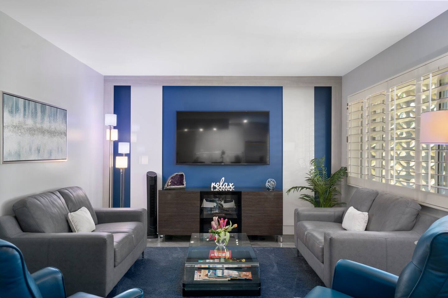 Luxury Old Town 2BDRM Condo