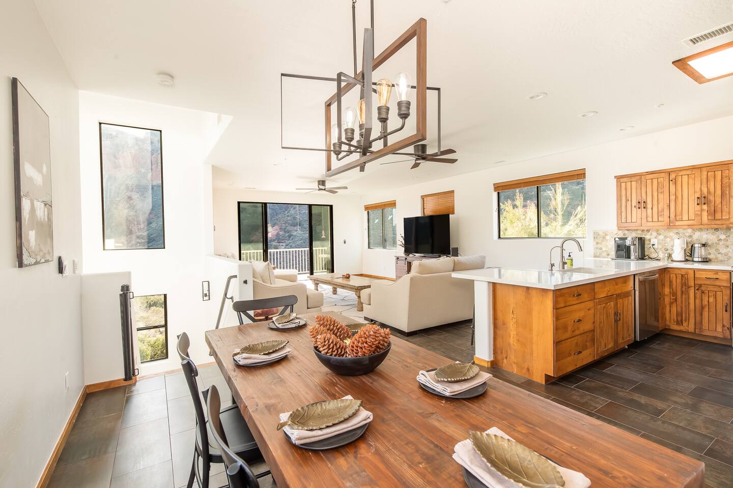 Oak Creek Overlook: Views, Game Room, Gym