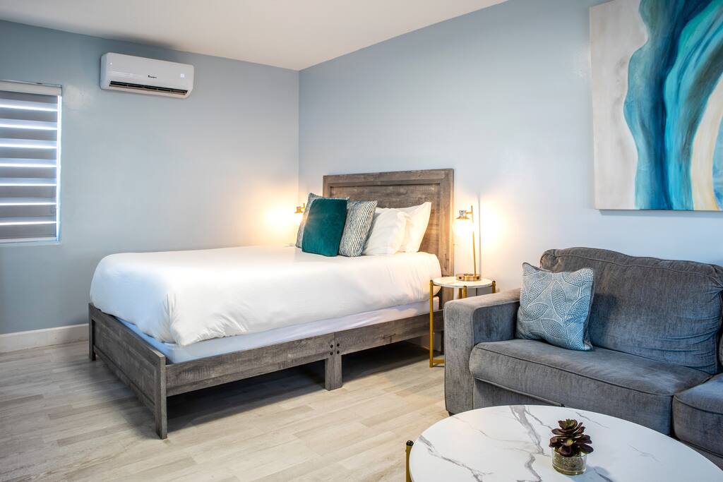 Upscale Beachside Boutique Hotel- by Oceano Suites