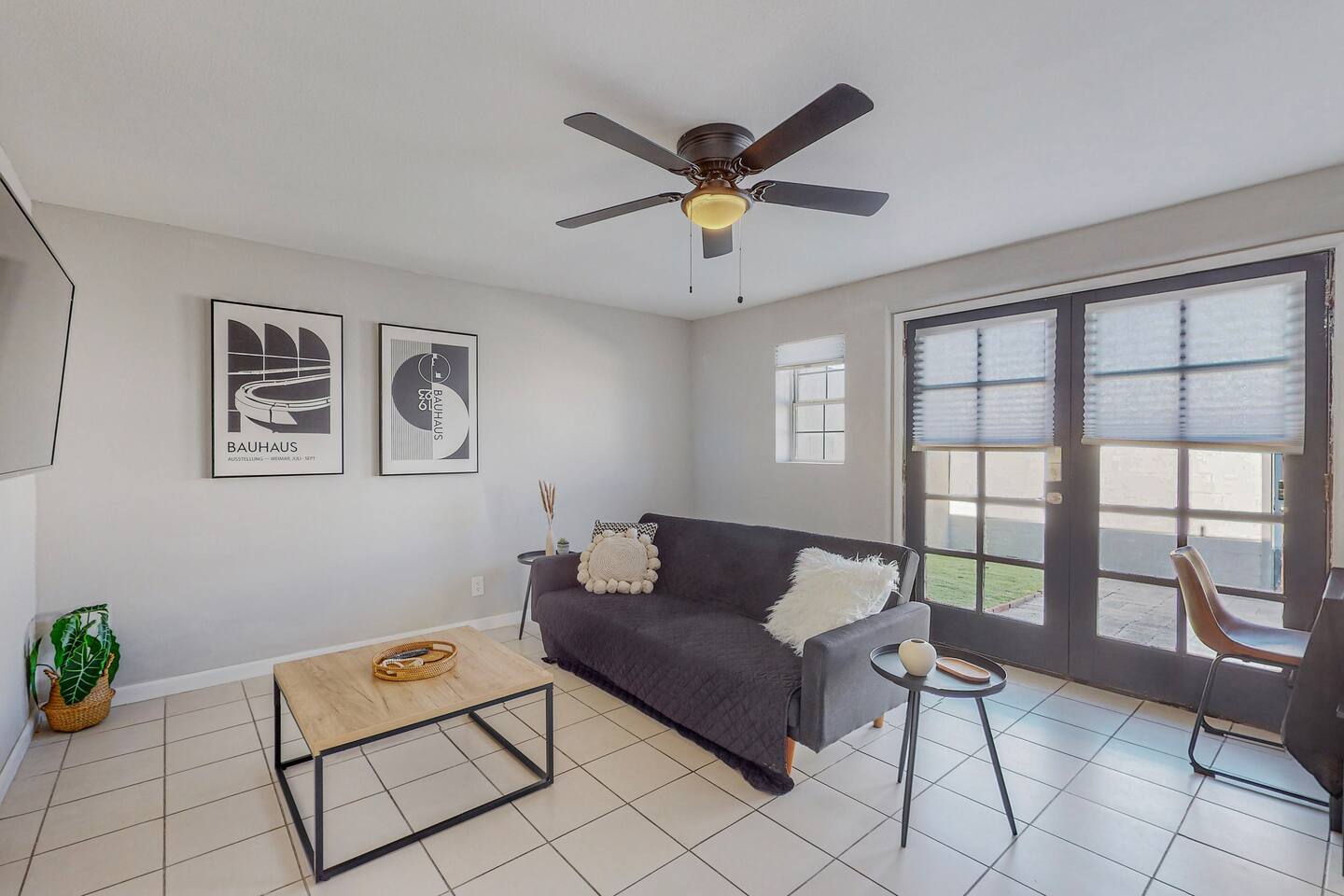 ⟫ Dog Run & Courtyard 2 Bedroom Apt w/King Bed W&D