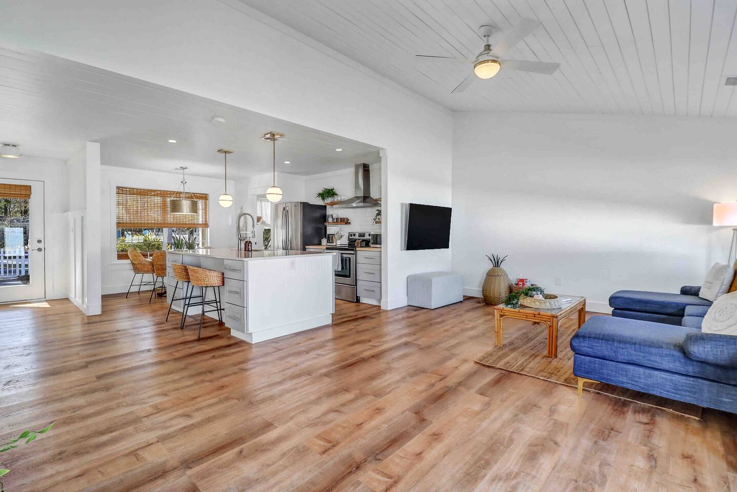 Relaxing Bluffton Stay Near DT + Golf Cart