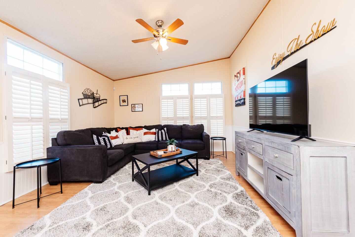 Set up for Crews- 10 beds, 5 bedrooms, 3 full bath