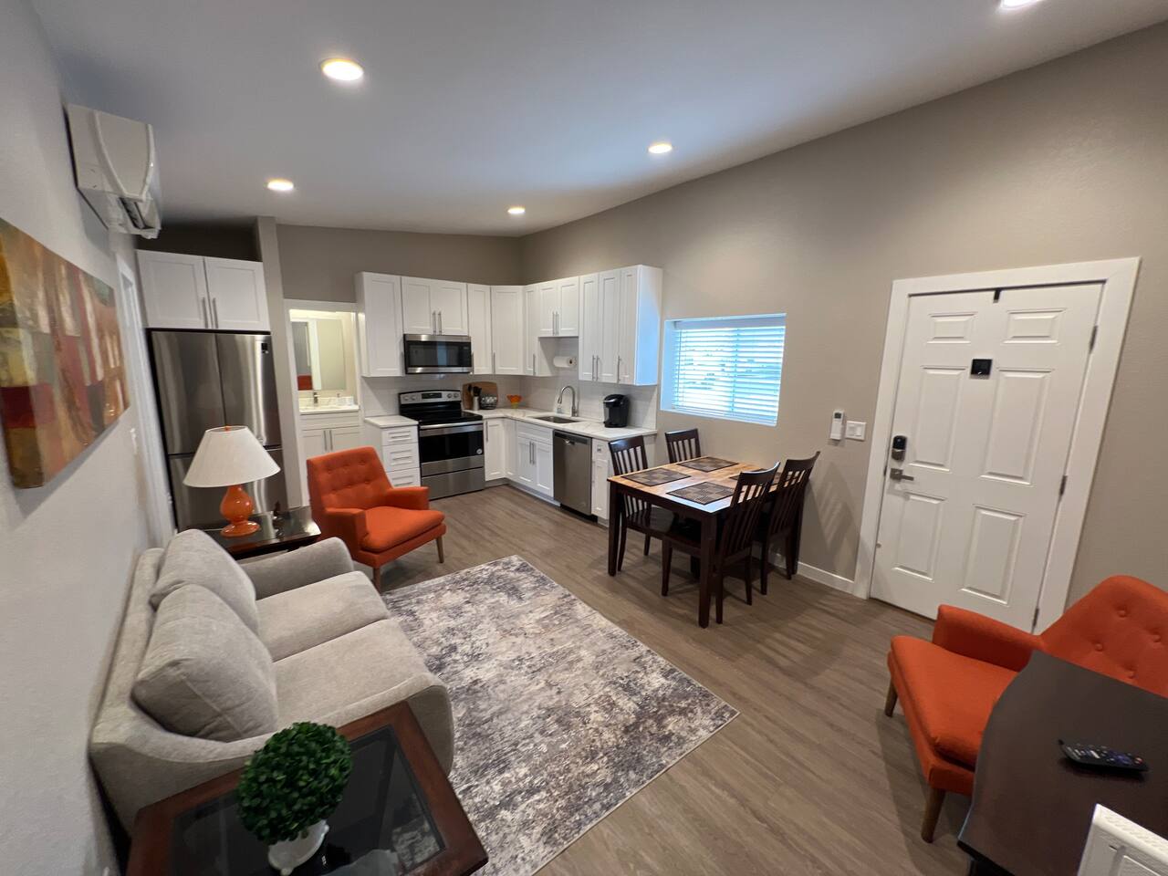 Modern & Serene 2-Bedroom Retreat