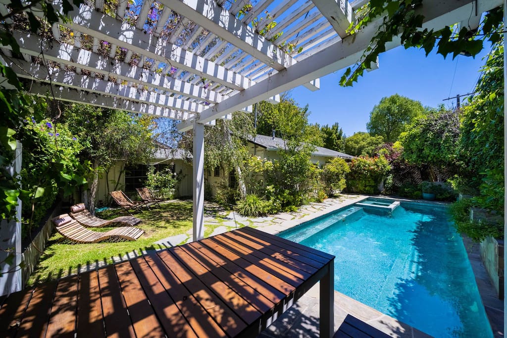 Pool/Spa/Ping-Pong/Mini-Golf/5BR