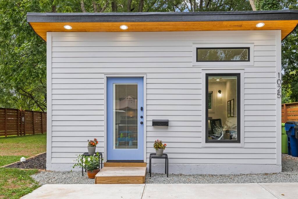 ModernTinyHome|Downtown|GolfSim|State Fair 15 min - Holiday Home