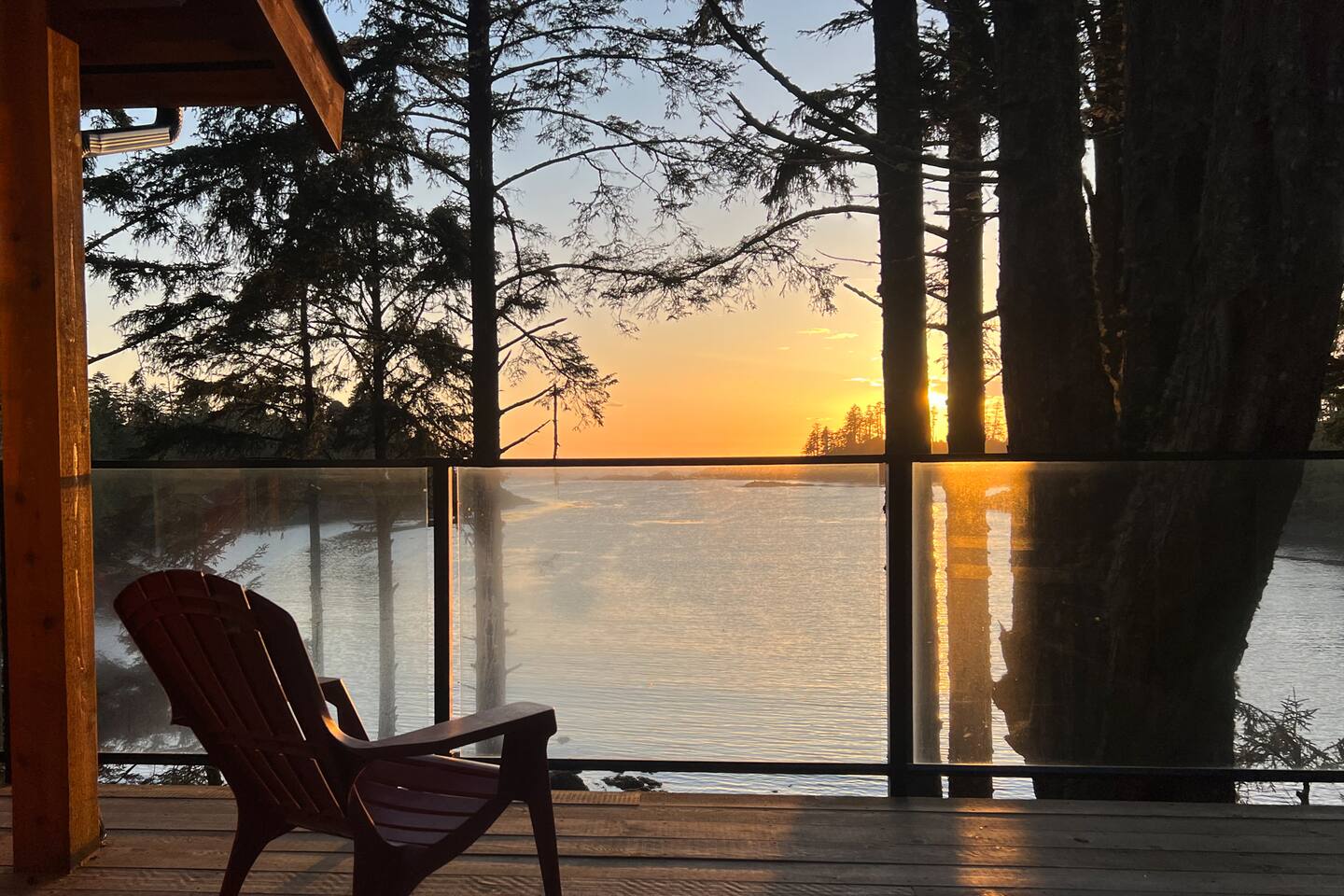 Surf Grass • Private Hot Tub! Oceanfront Cabin