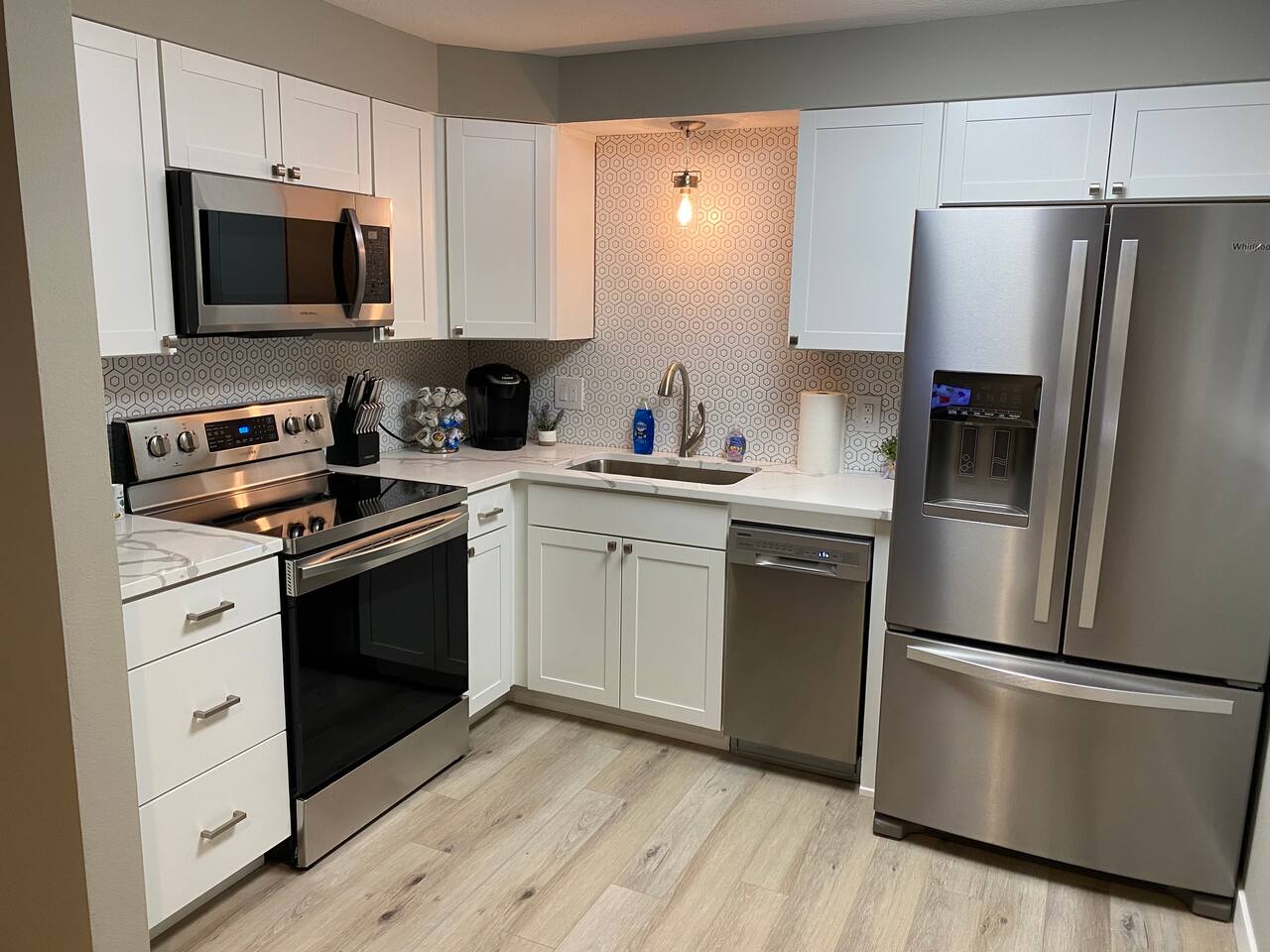 ✨Updated Upstairs Space 5 min to Browns Park🛹🏐🏀 💦