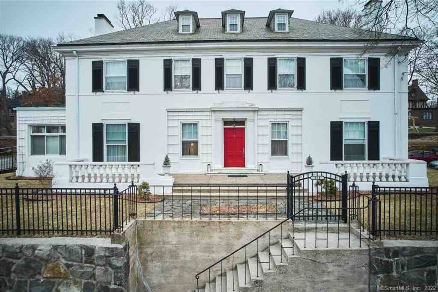7 bedroom mansion with elevator