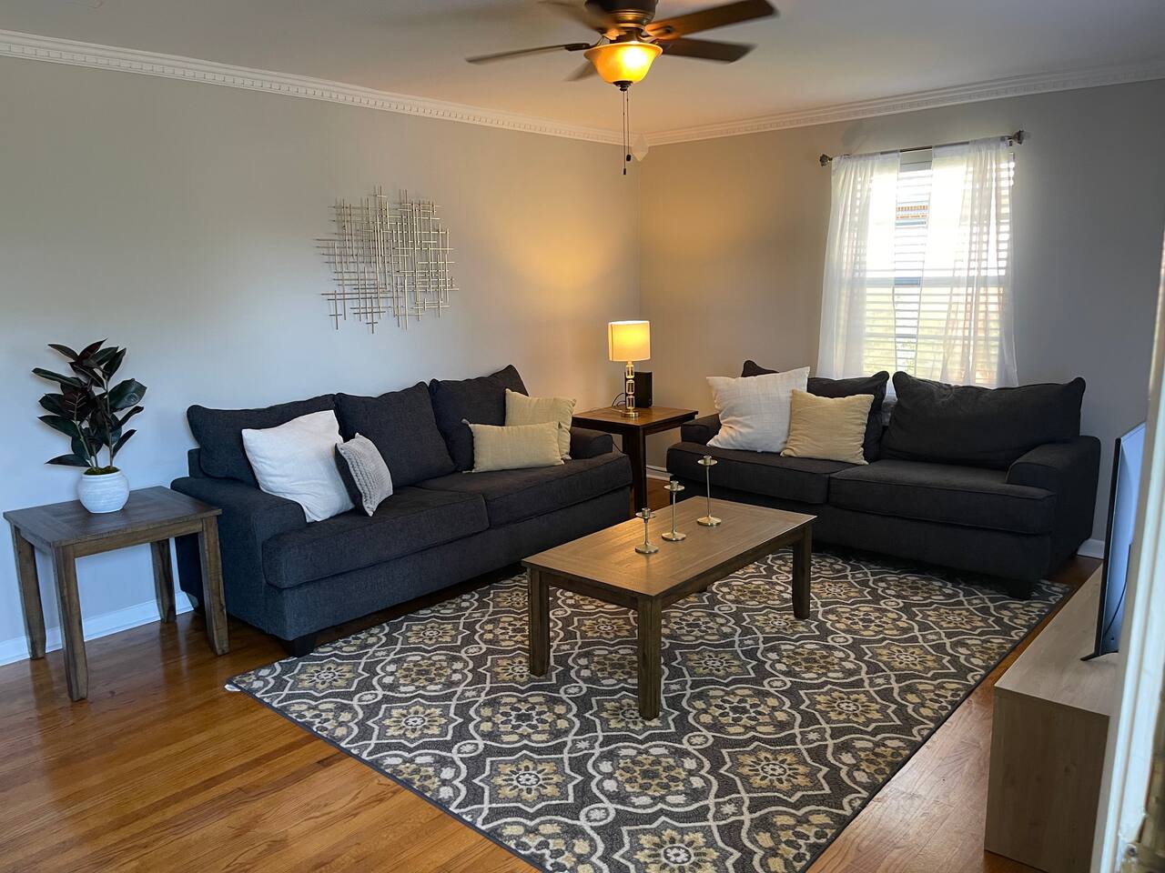 3 Bedroom Home Nestled in Quiet Neighborhood