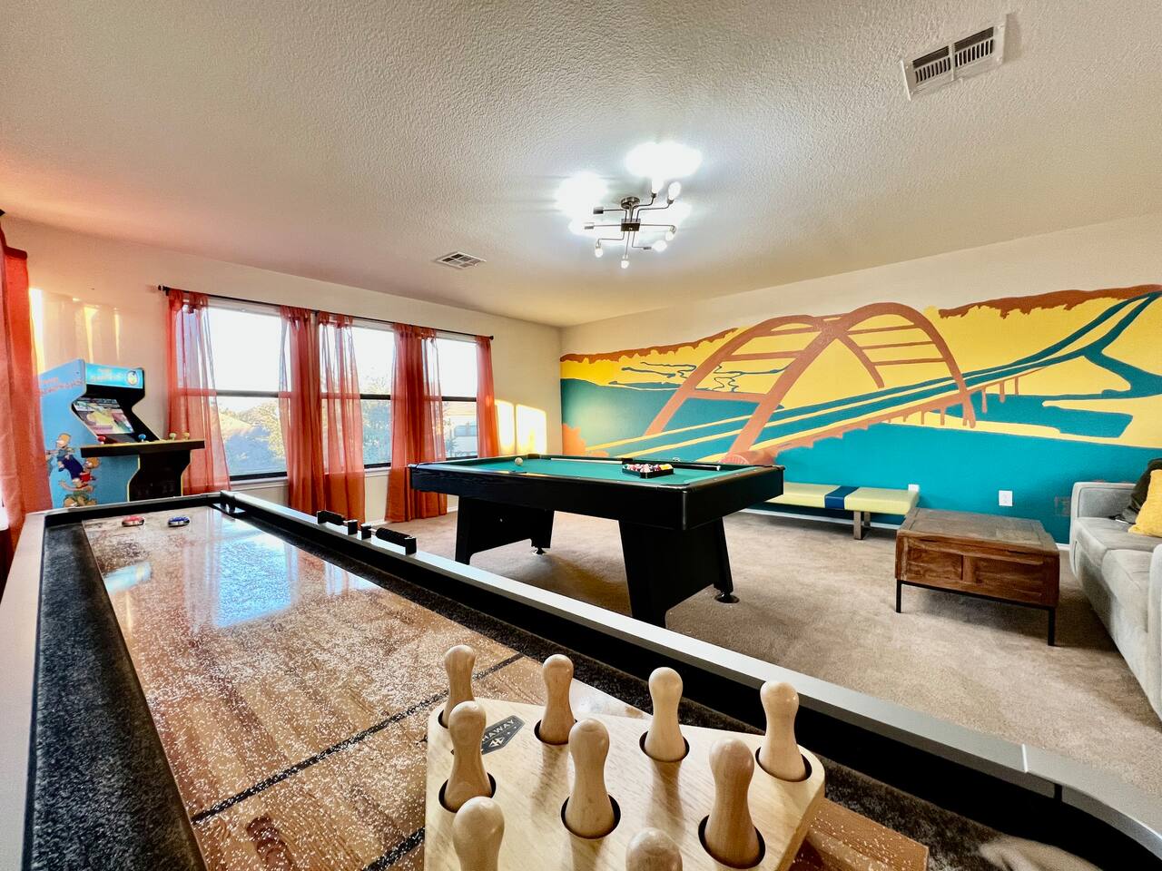 5 STAR FUN ~ 14 Person Family Friendly ~BACH TRIP