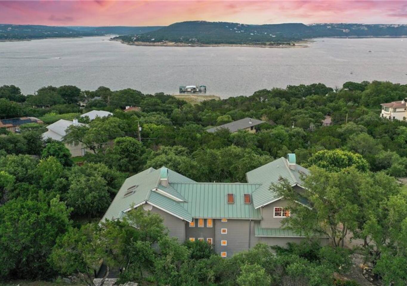 Luxury Lake Travis Retreat