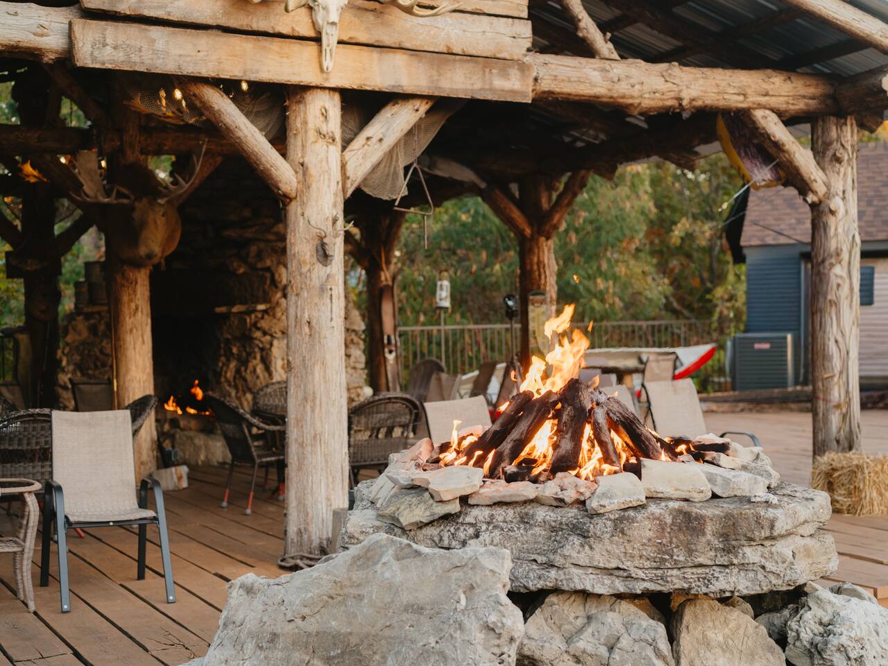 Stonegate Lodge 2 Queen Beds Fast WiFi 50in TV Salt Water Pool Room # 305