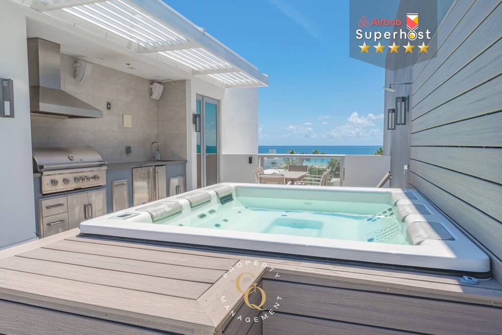 Luxury Private Condo W/ Jacuzzi and Ocean View!