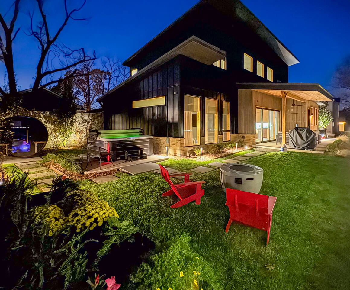 Bike House 1 Downtown Trailside Home Hot Tub Sauna