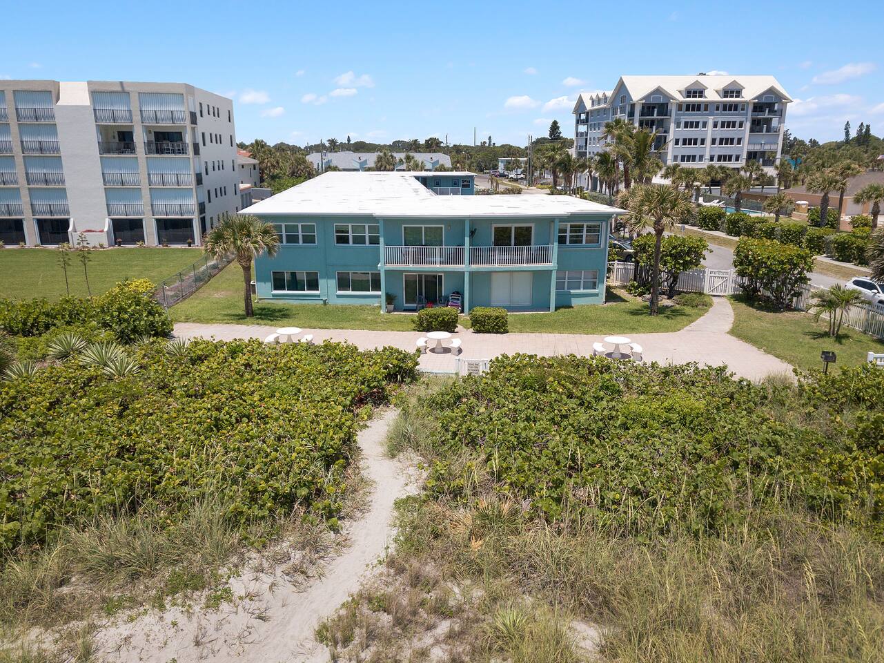 Right on the Beach Retreat, Steps to Paradise