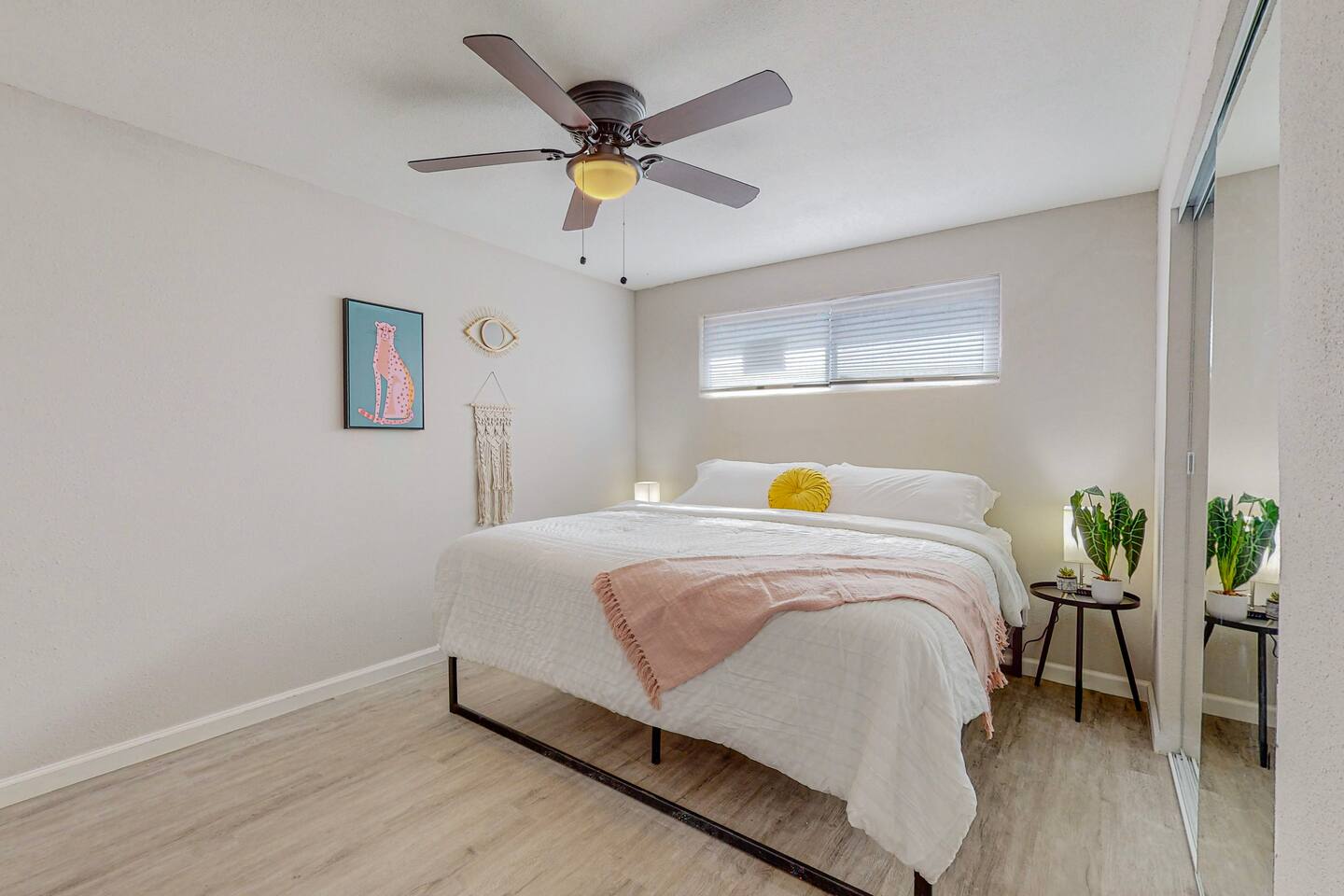 ⟫ Dog Run & Courtyard 2 Bedroom Apt w/King Bed W&D