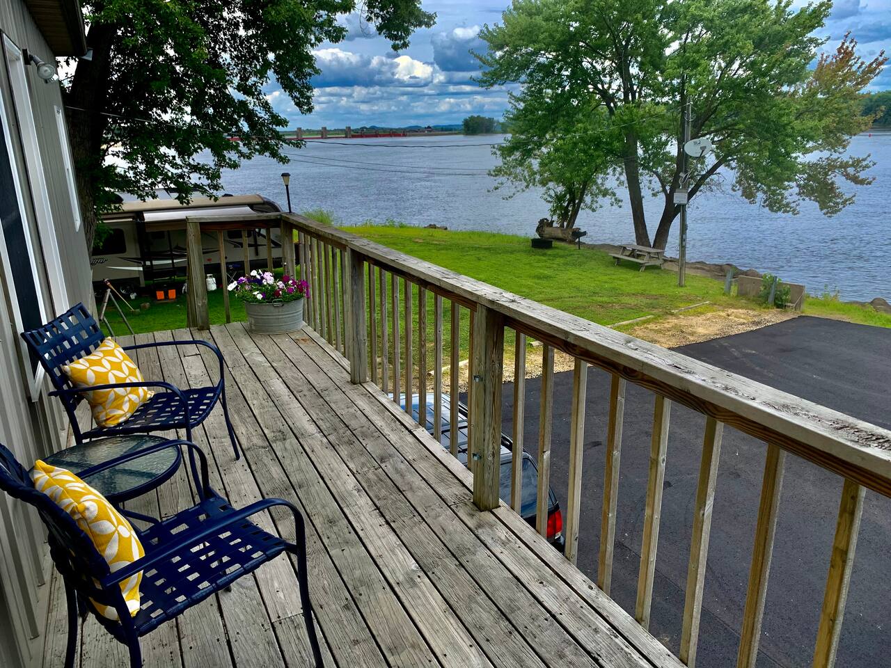 Mississippi River Cabin