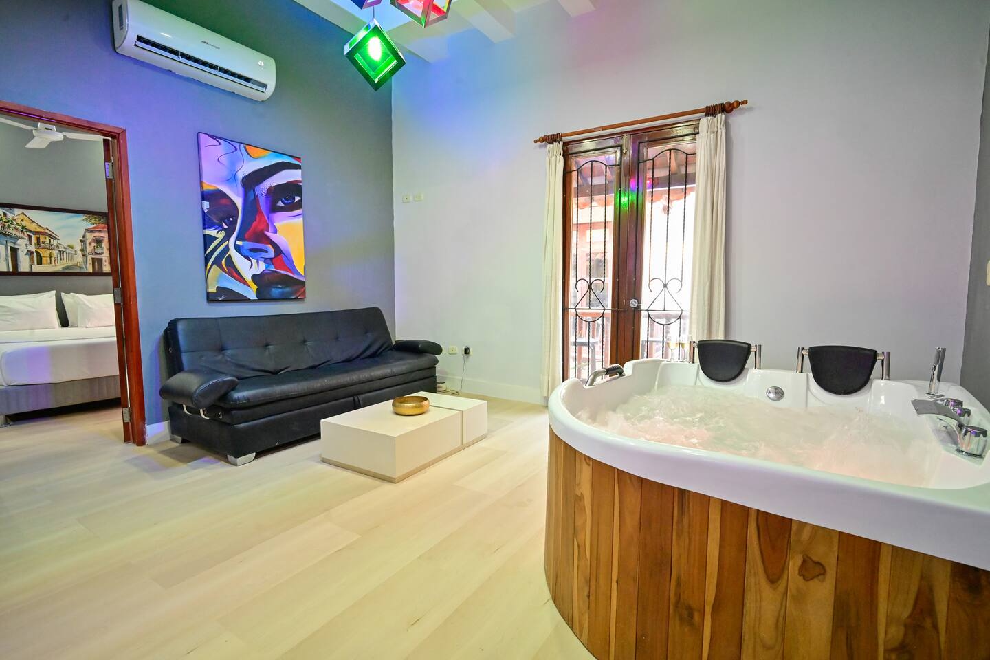 5 Bedroom Cartagena Walled City with Jacuzzi