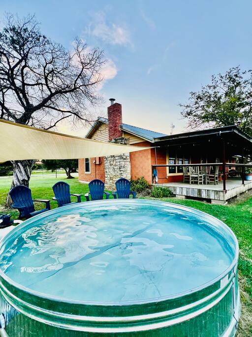 Habari 5BR Ranch House near Fossil Rim Cowboy Pool