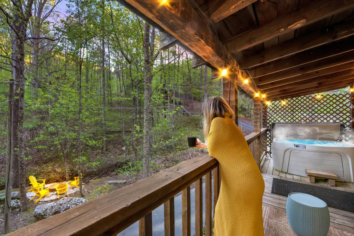 Boho Chic✴HOT TUB✴ Designer Cabin☀︎FOX BLUFF CREEK