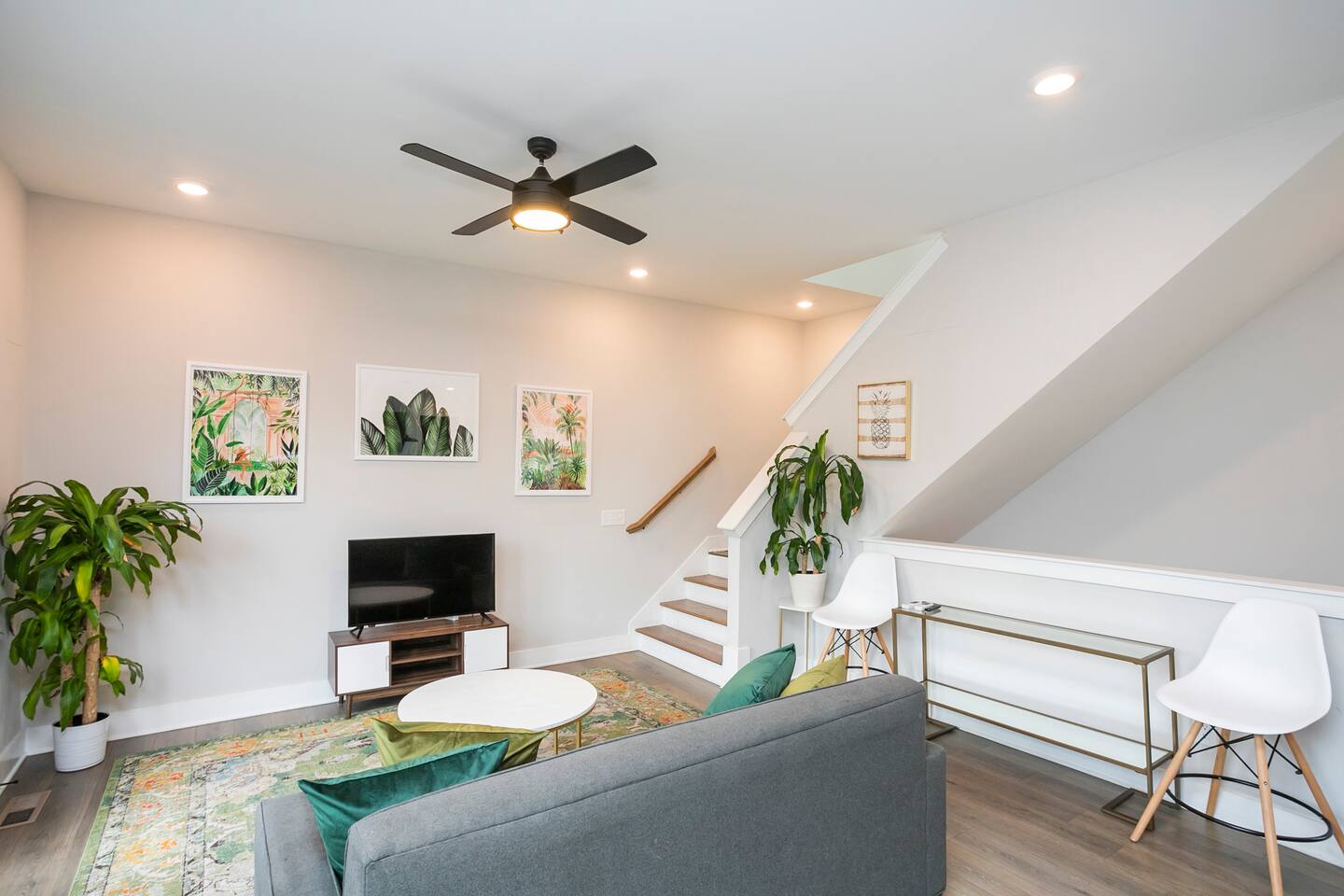 Two Townhome Combo w  Parking! 12 min to DT!