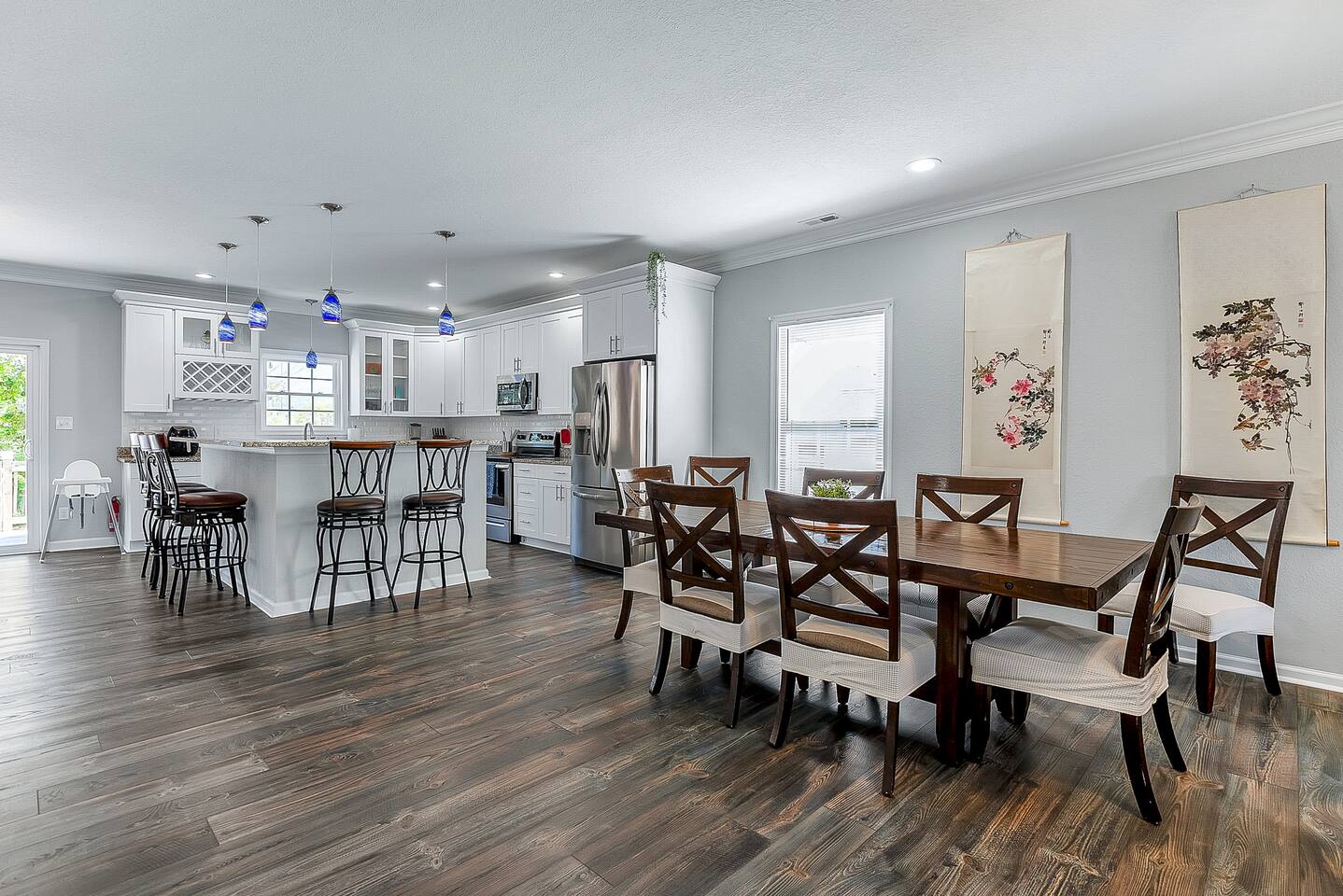 4BR Spacious Retreat • Walk to Beach • Pets OK