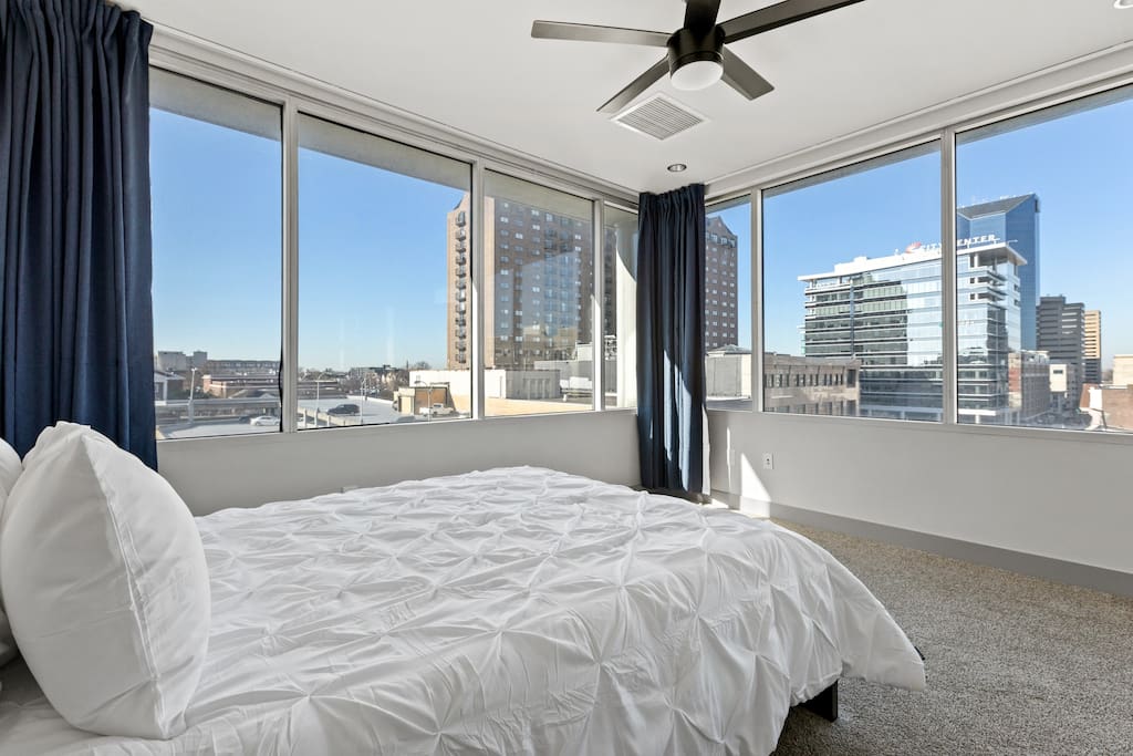 175 LEX - Stunning Downtown Views on Main Street!