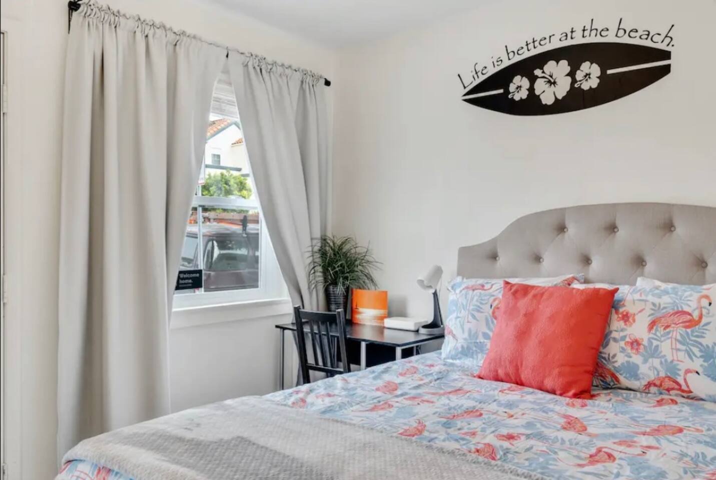Cozy 1BR Bungalow by the beach, coffee, and dining