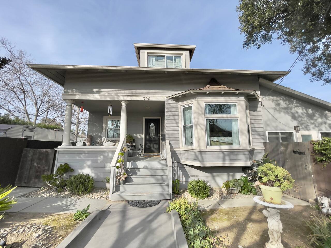 Hull Victorian Loft Suite | Silicon Valley Charm