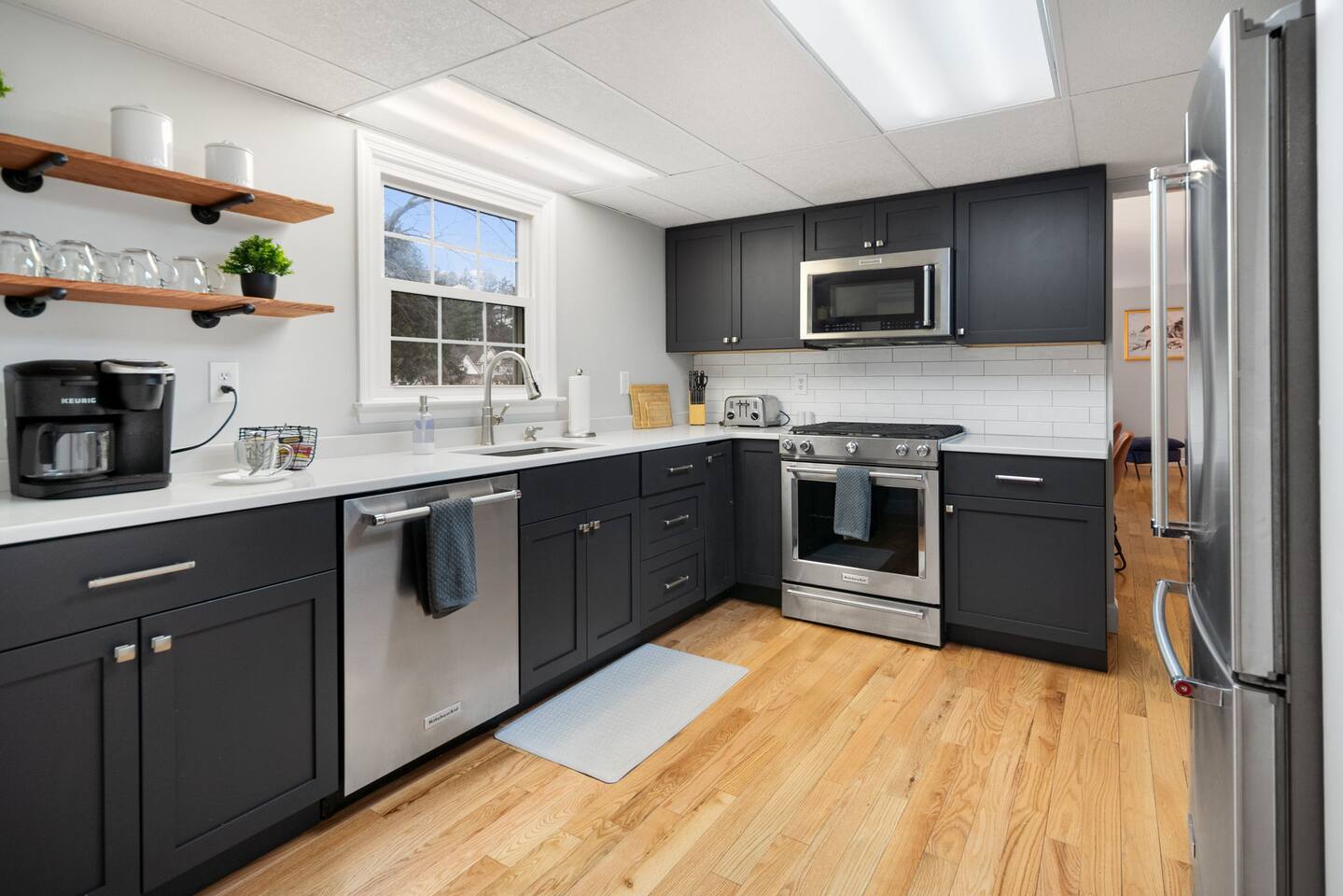 Fully stocked kitchen with premium appliances