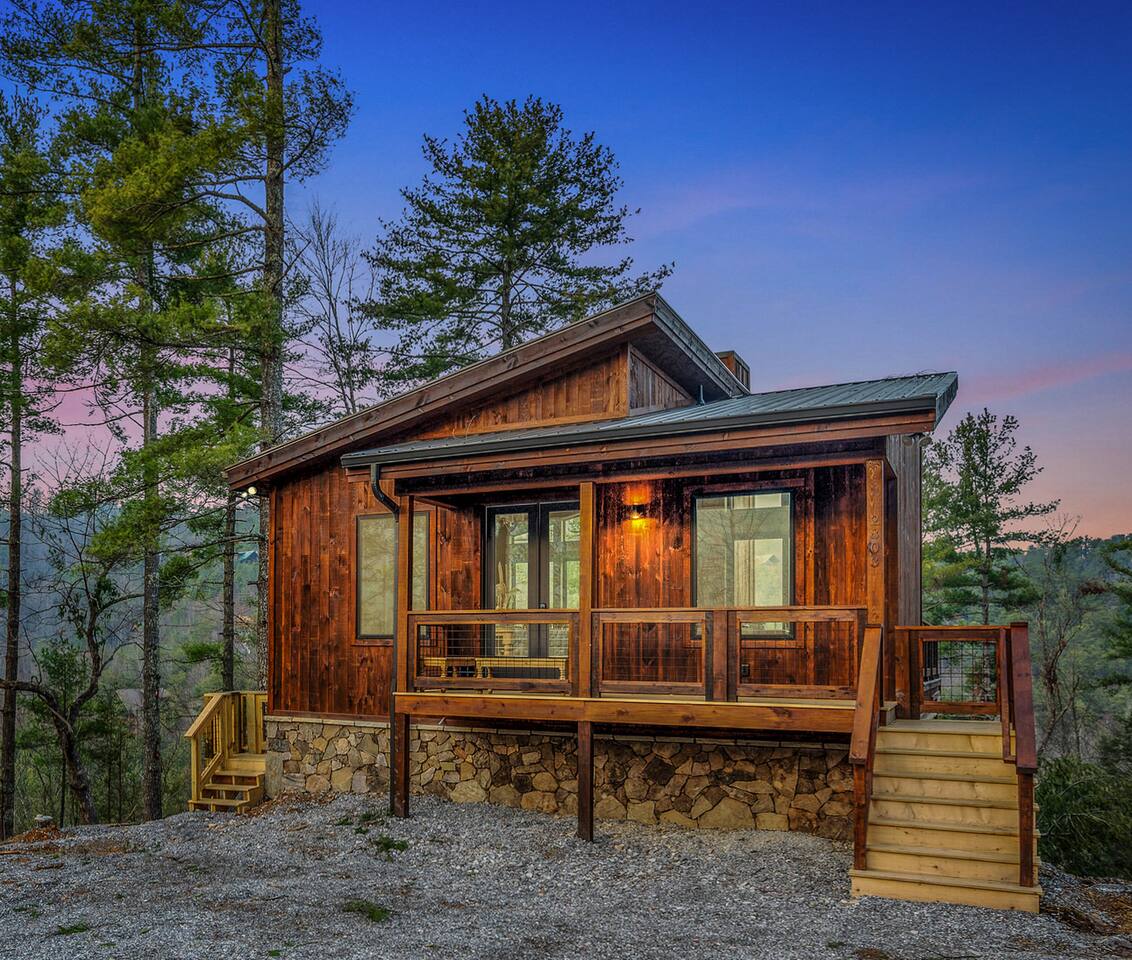 Modern Cabin | Resort Pool+Hot Tub | Arcade