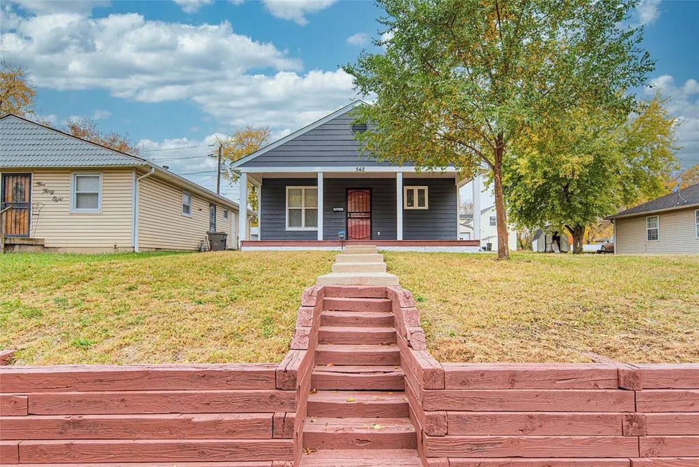 Cozy Home walk to DT - Private Bedroom