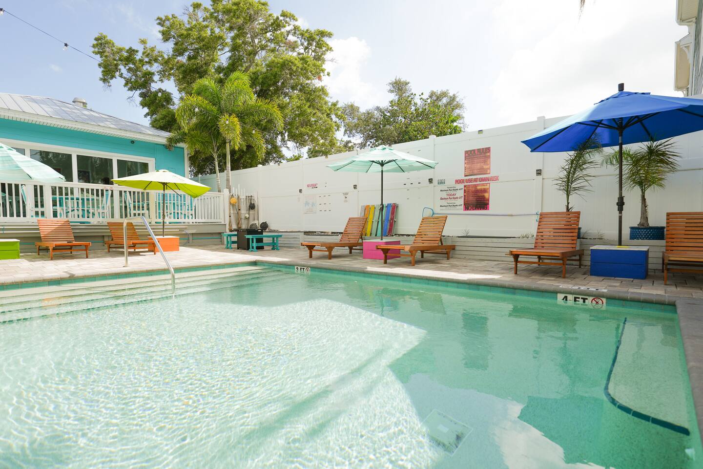 Sunny - Key West Vibe Cottage - Pool - Walkable