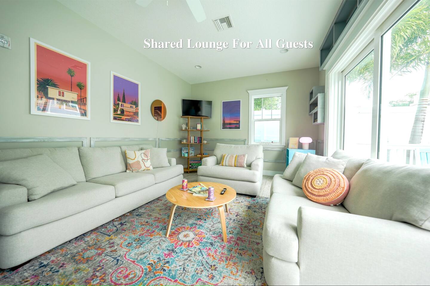 Dunedin Delight~ 6 Minute Walk to Downtown