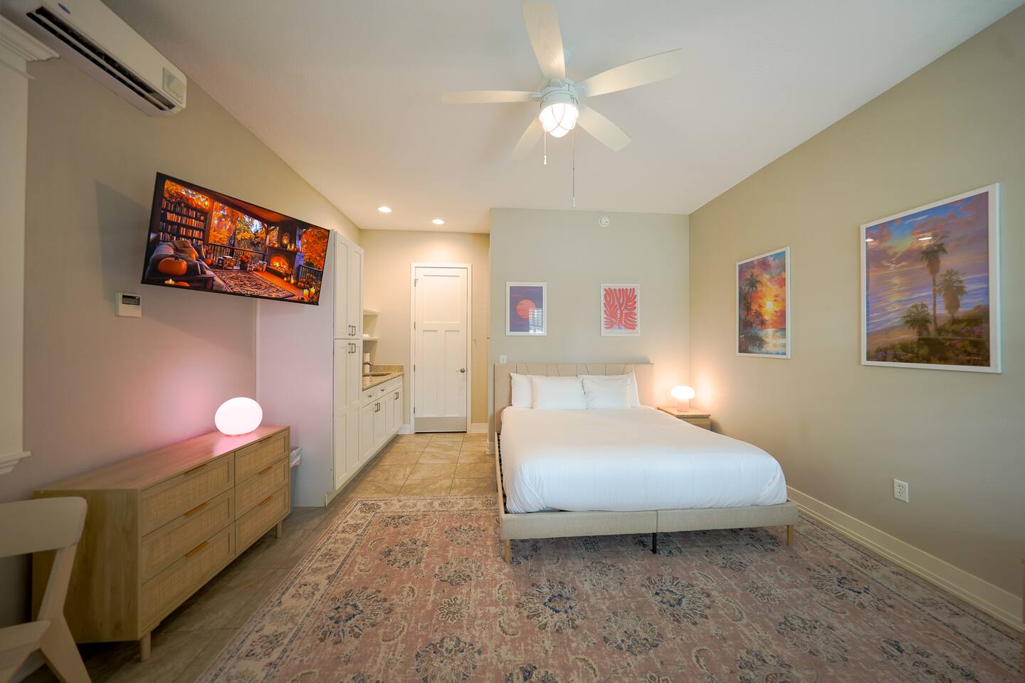 Newly Renovated Cottage! Ideal for 3 Guests