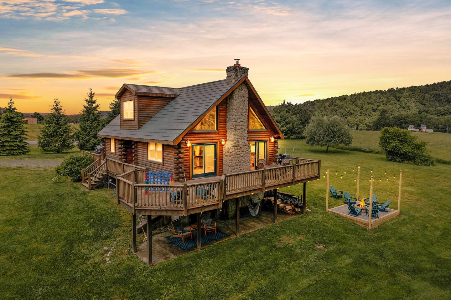 Fire pit, Game Room, Waterfront on Delaware River