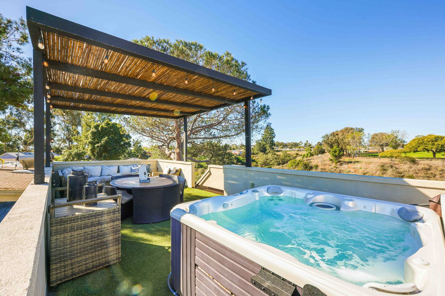 Stylish 4BR HOUSE in the ❤️ of San Diego +A/C Spa