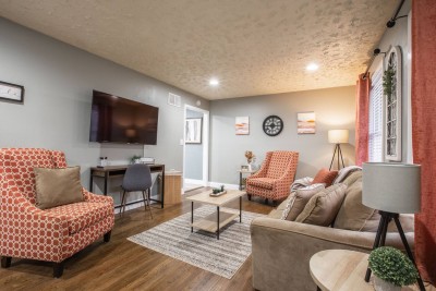 OwlStays - Glenwood Special rental in Overland Park