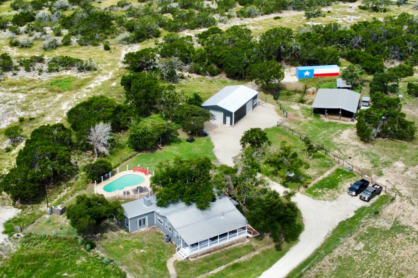 Porch & Prairie Ranch | TX Hill Country retreat!