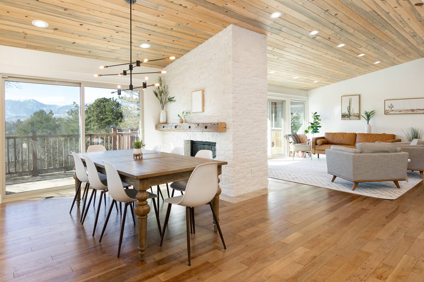 New! Mountainside Retreat Views!